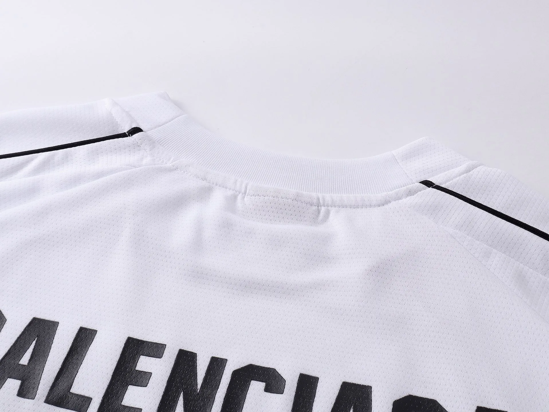 【 . Quality】BALENCI*GA/ Lamborghini ， ， ， T # 。 SS 25 New Arrival。 ， 。 。 ， ， ， 。 。 260 ， . ， 。 。 。 。 ， ， 。 . 。 OS . Same Style ：BL 253691 ：Black，White Size：XS S M L